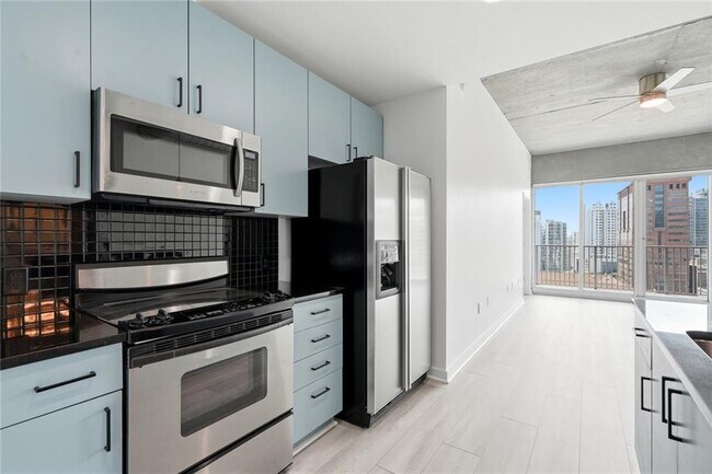 Building Photo - 943 Peachtree St NE