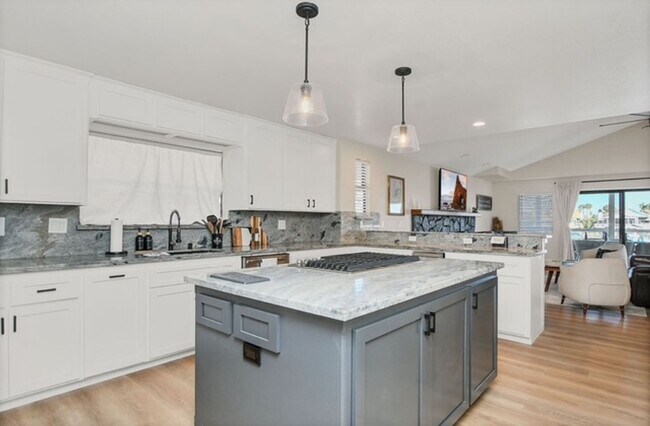 Building Photo - Beautiful Waterfront Single Story Home