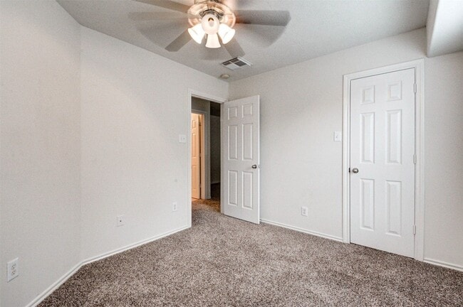 Building Photo - 87 N Burberry Park