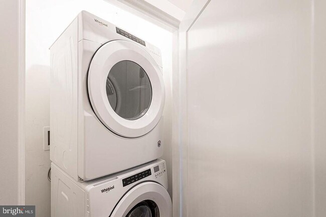 Building Photo - 1946 N 6th St