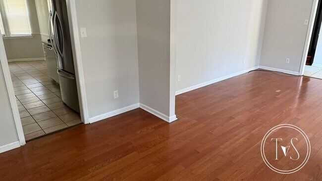 Building Photo - 133 Runaway Point Rd