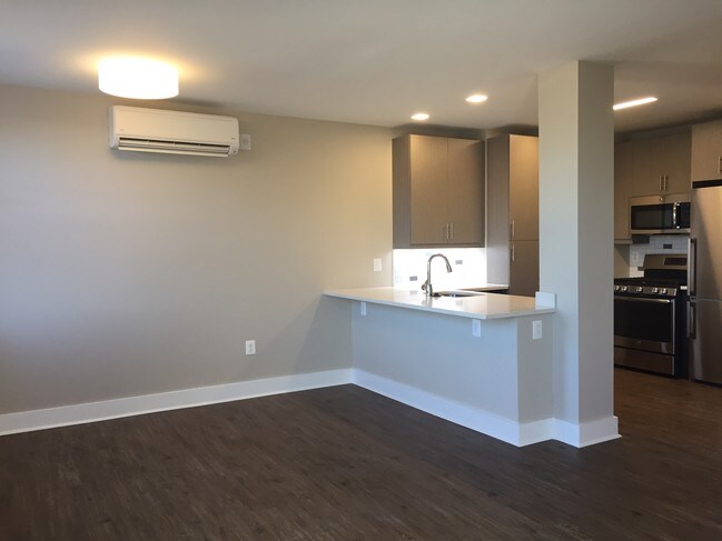 Building Photo - Embassy Tower Apartments