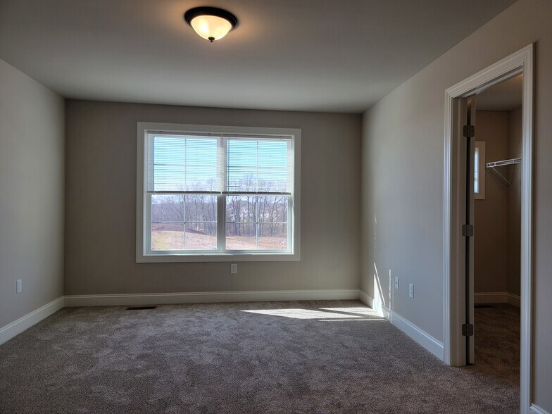 Building Photo - 111 Magnolia Dr