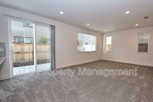 Building Photo - 3513 Birdland Ave