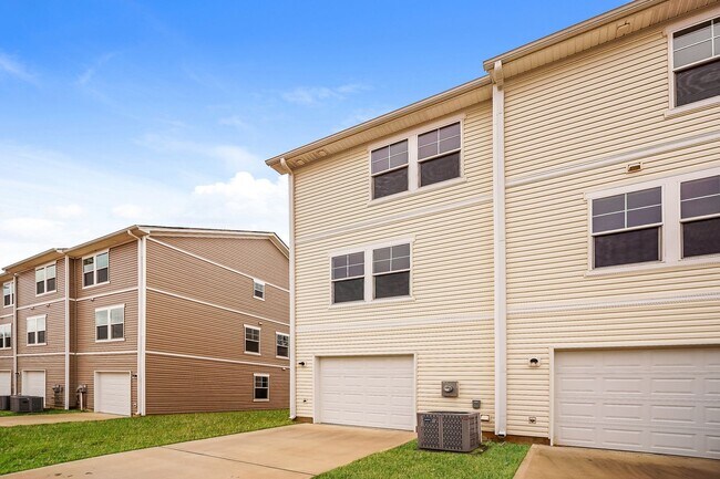 Building Photo - 3BR Townhome • Brand-New Build • Garage Parking