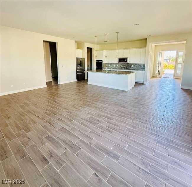 Building Photo - 4775 E Beacon Ridge Dr