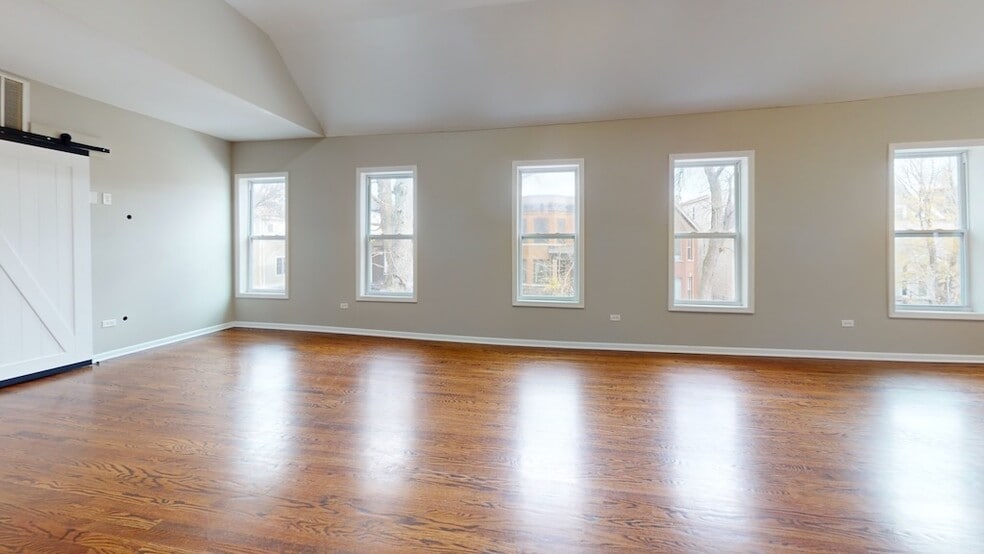 Building Photo - 2101 W Fletcher St