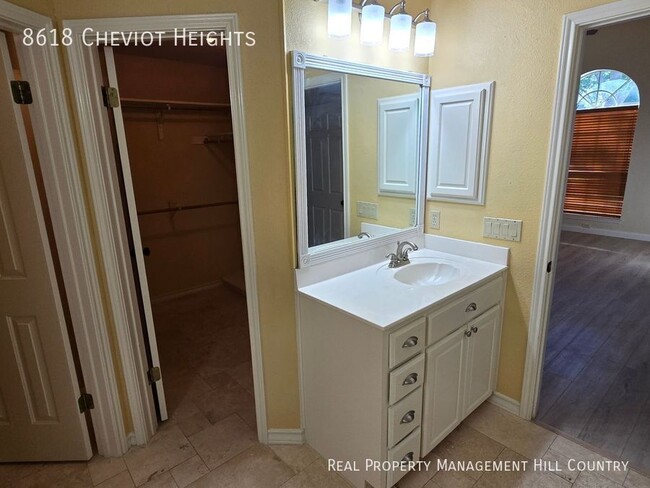 Building Photo - 8618 Cheviot Heights