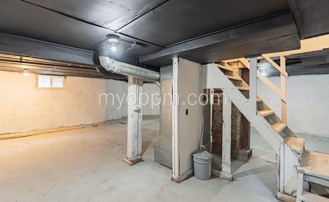 Building Photo - 1512 Binney St