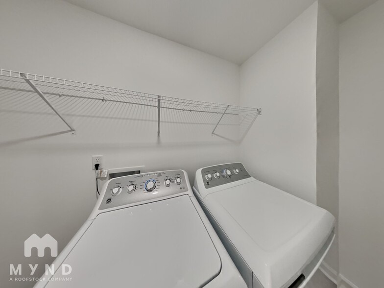 Building Photo - 1102 Constellation Cir