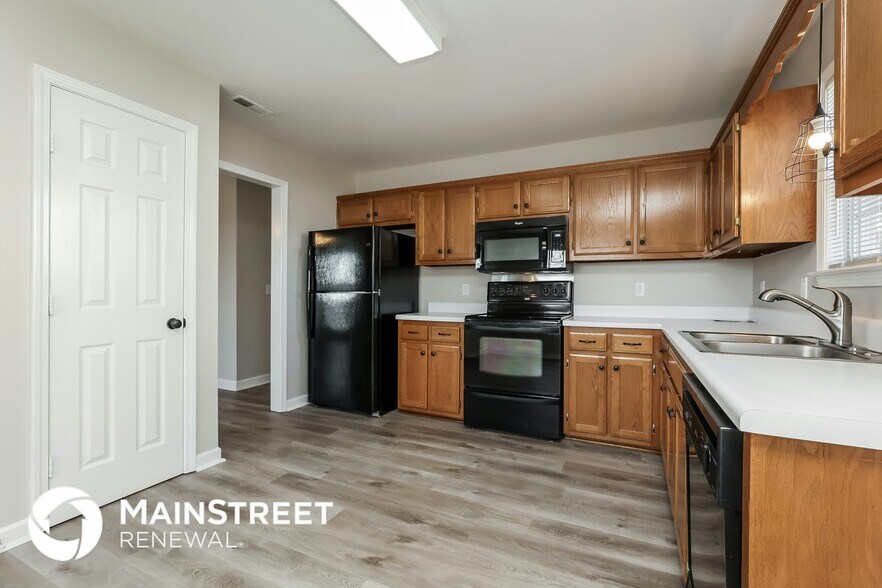 Building Photo - 2651 Hansford Dr