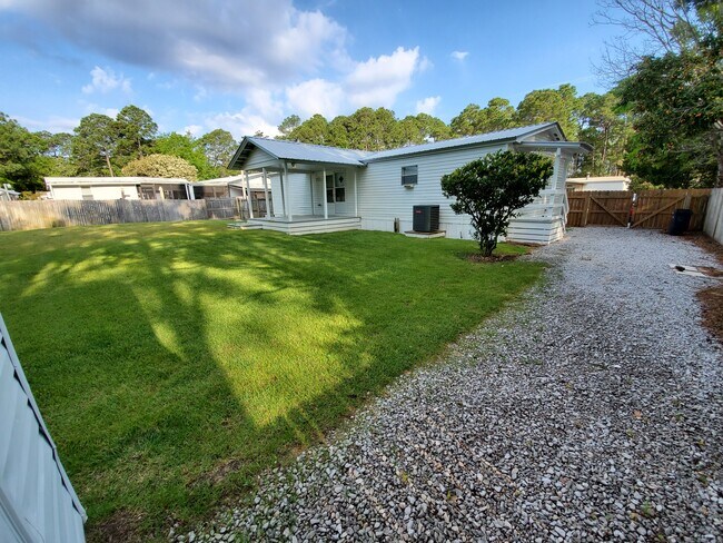 Building Photo - 135 Jo-Katherine Ln