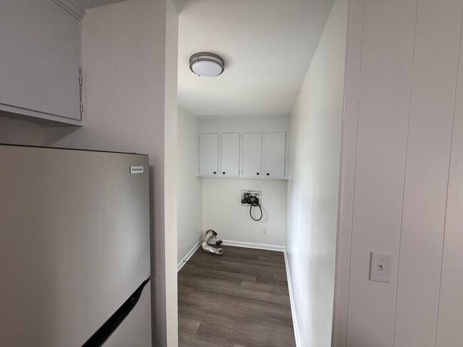 Building Photo - Newly Renovated 3-Bedroom Ranch with Spacious Yard!