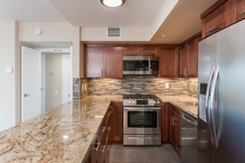 Kitchen - 500 W Harbor Dr