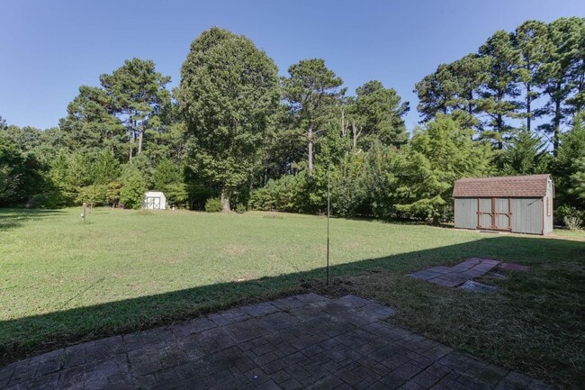 Building Photo - Welcome to Yorktown with a charming rural ...
