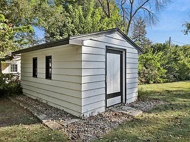 Building Photo - 1028 28th St