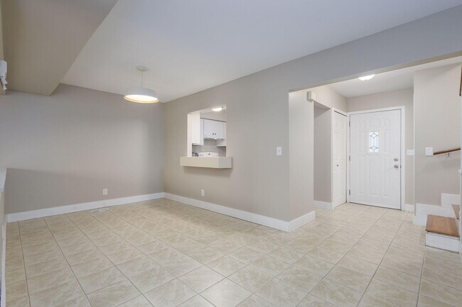 Building Photo - 5842 Niles St