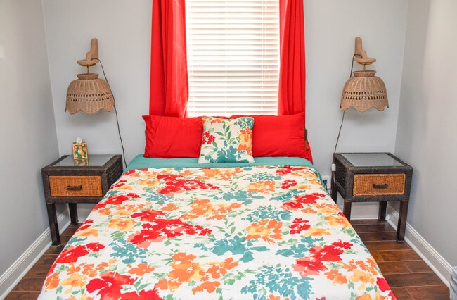 Building Photo - 2546 Bascom Dr