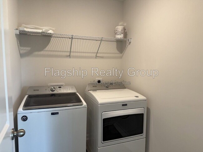 Building Photo - 4109 Laurel Rdg Dr