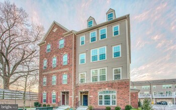 Building Photo - 1427 Chanery Ct
