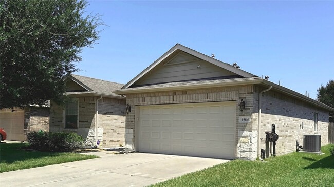 Building Photo - 15110 Sierra Ridge Dr