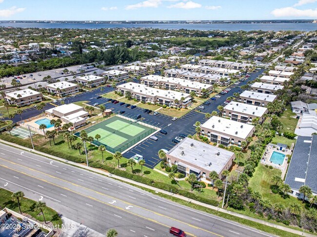 Building Photo - 2700 N Hwy A1A