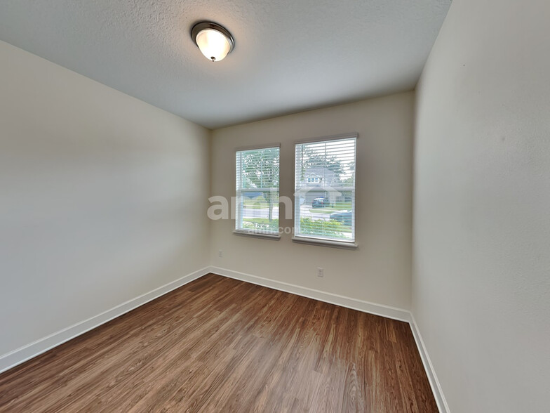Building Photo - 6614 Hidden Rose Pl