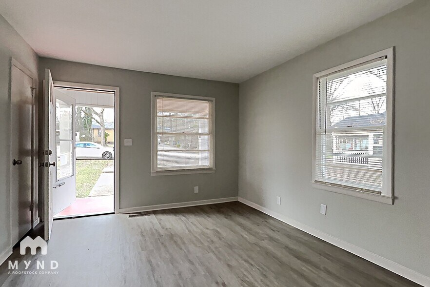 Building Photo - 142 Baker Ave