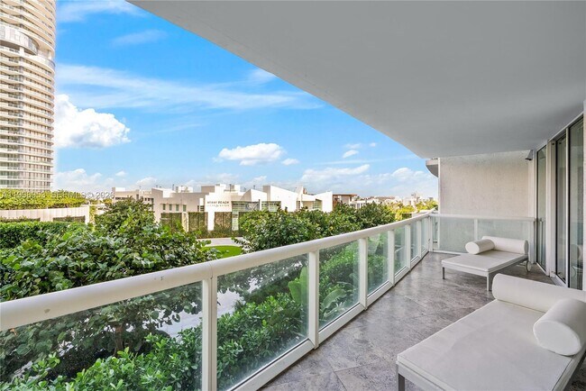 Building Photo - 450 Alton Rd