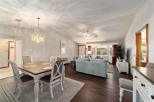 Building Photo - 9438 SW 85th Ave