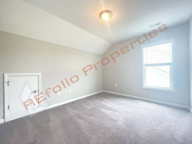 Building Photo - Beautiful Home with 4 Bedrooms, 3 Bathroom...