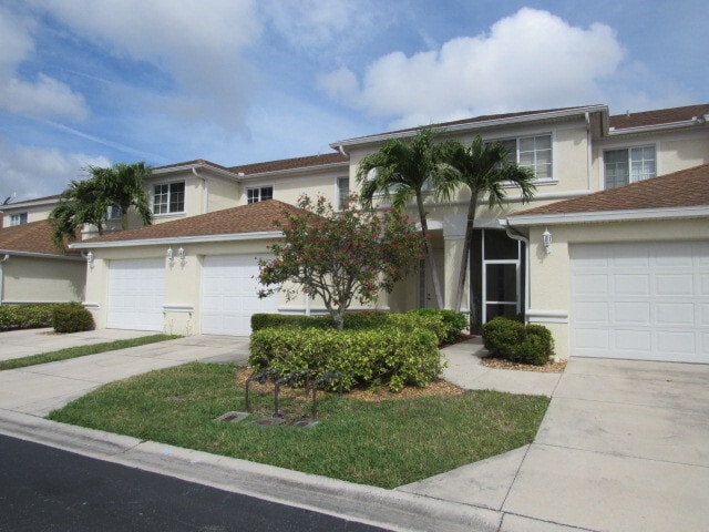 Building Photo - Large 3 bedroom 2.5 bathroom Townhouse