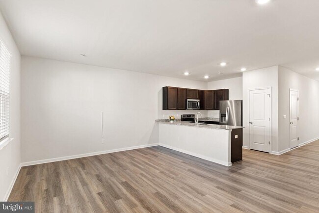 Building Photo - 138 Willett Holw St