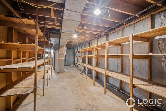 Building Photo - 820 W 1175 S