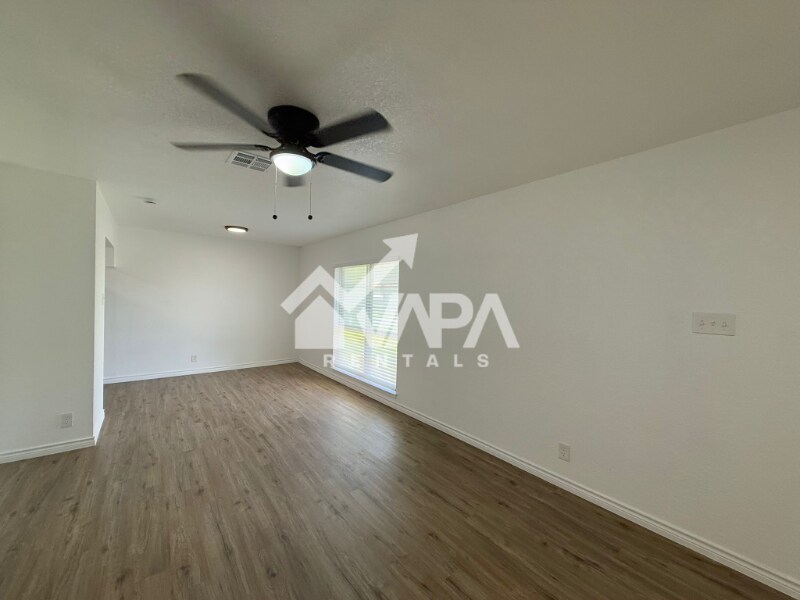 Building Photo - 6819 Laguna Norte