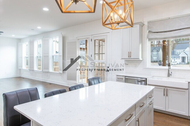 Building Photo - 1121 Crested Jay Dr