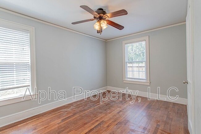 Building Photo - 14 Skyland Dr