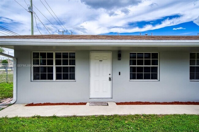 Building Photo - 2327 NW 52nd Ct