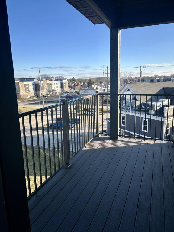 Building Photo - 122 Wisconsin St