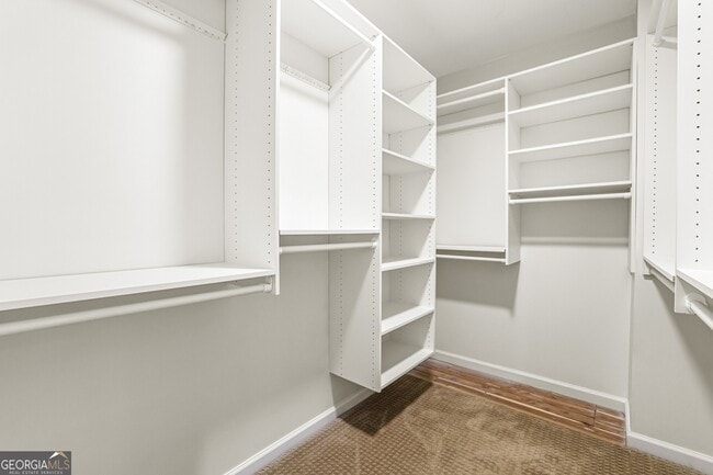 Building Photo - 600 Coligny Ct