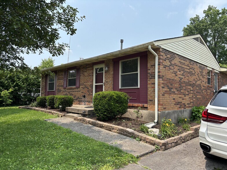 Building Photo - 3986 Northampton Dr