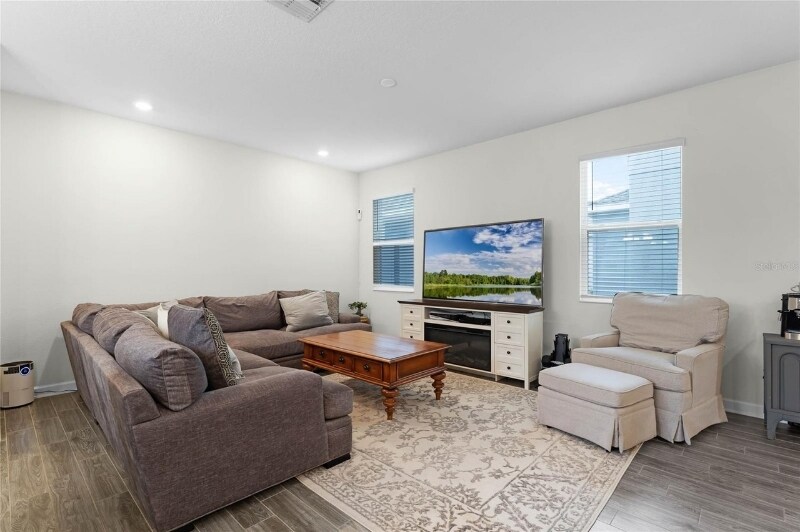 Building Photo - 12128 Illustration Dr