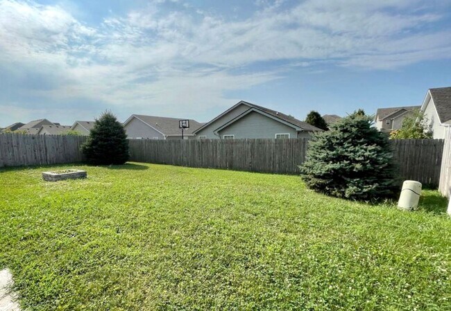 Building Photo - 3 Bedroom Ranch for Rent!