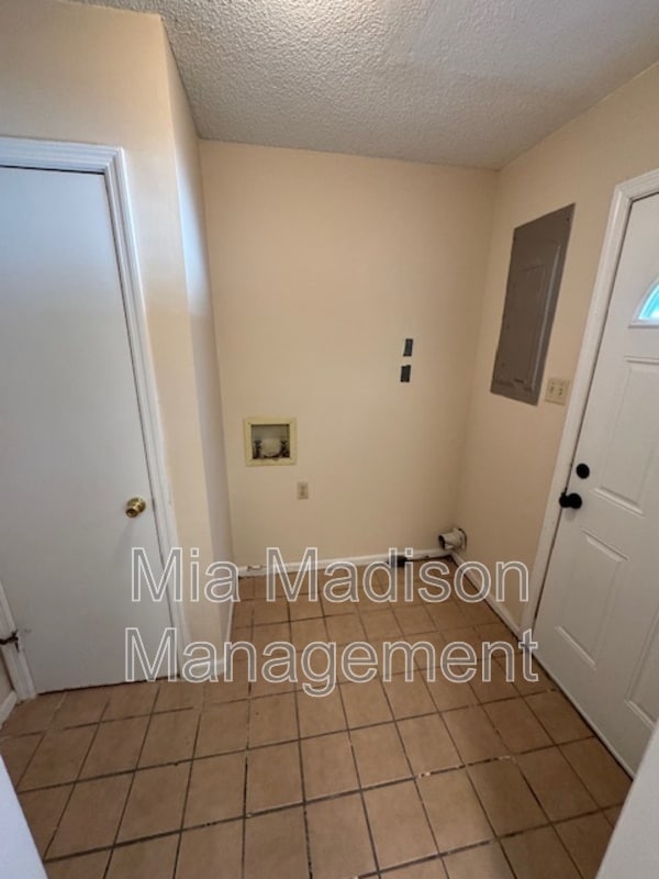 Building Photo - 130 Windmill Ln