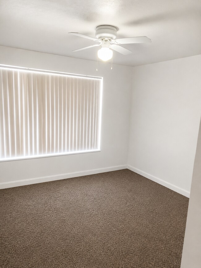 Building Photo - South of BYU - 1 bed 1 bath