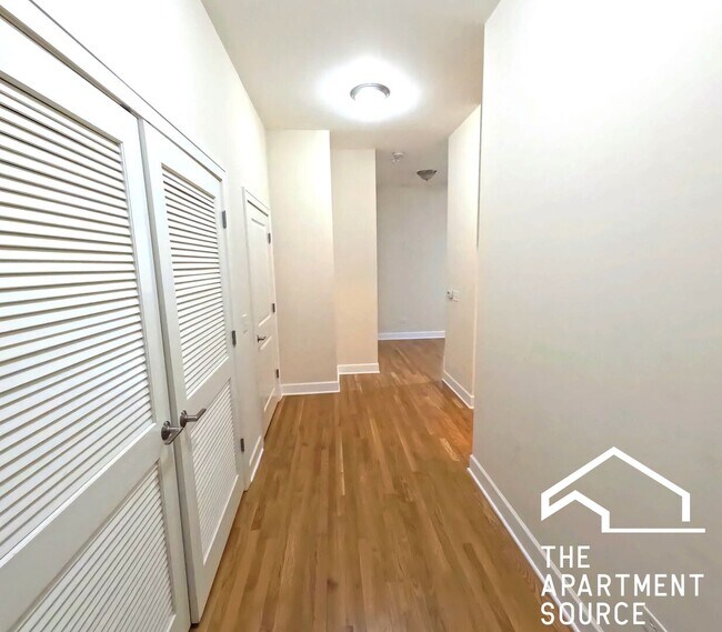 Building Photo - 2778 N Milwaukee Ave