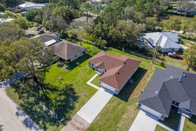 Building Photo - 7946 95th Ave