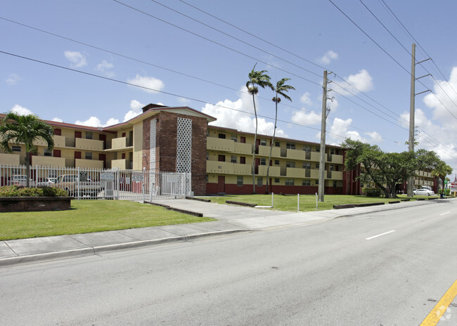 Building Photo - Lakeshore Presidential Apartments