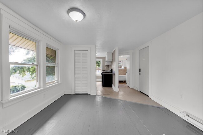 Building Photo - 508 Hammel St