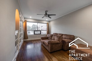 Building Photo - 3716 W Belmont Ave